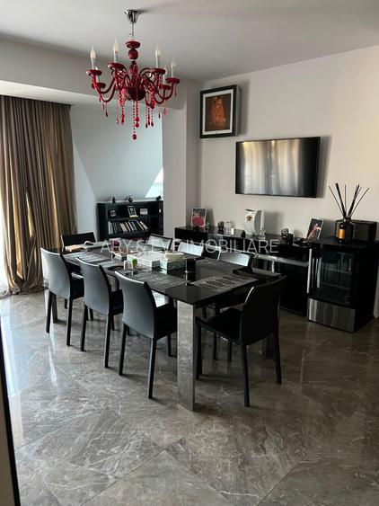 Eleganță Atemporală: Duplex Exclusiv de 200 mp, Complet Amenajat Premium, Garaj