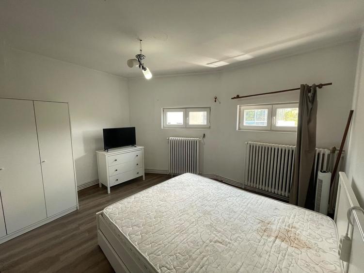Apartament 2 camere semidecomandat, 40 mp, zona Romană/Victoriei V21