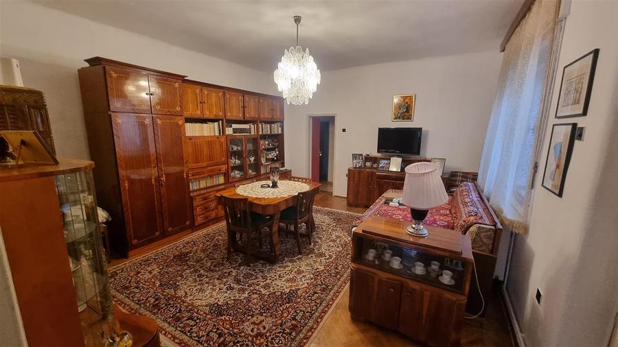 Casa de 5 camere , zona Brasovul Vechi