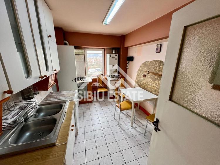 Apartament 4 camere spațios Sibiu zona Gara Mare Abatorului