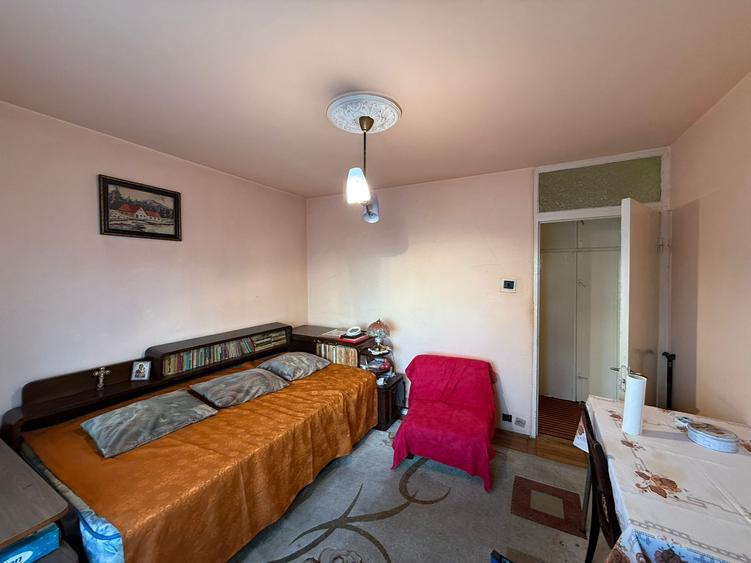 Apartament 3 camere, decomandat, parter, zona Calea Zarandului