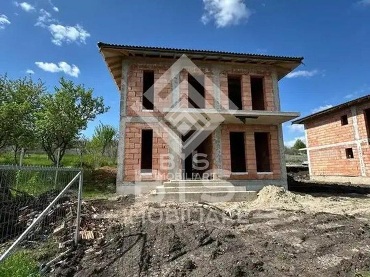 2 case de vanzare - Zona Centura
