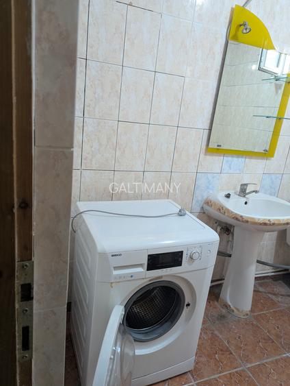 Casa parter, etaj și mansardă ,c-tie 2006, 25 Min de București - 35