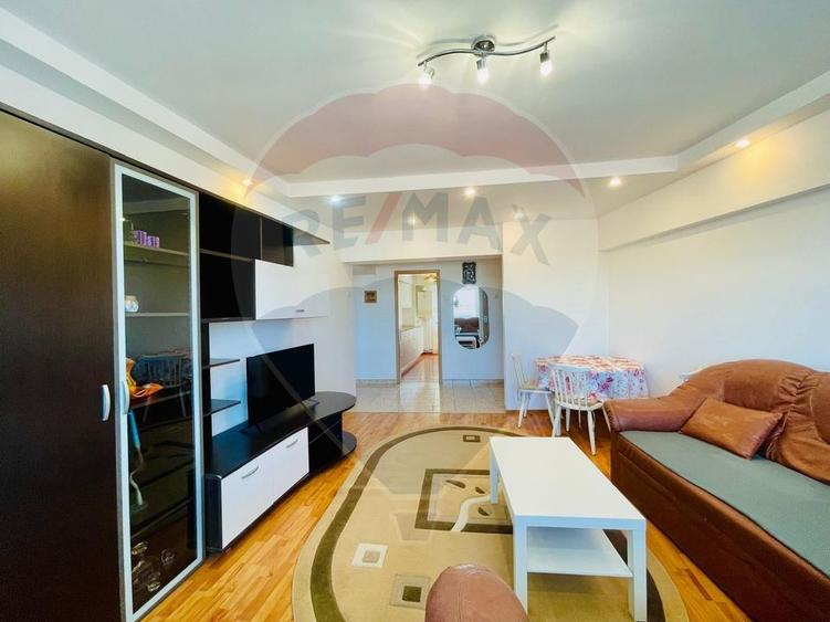 Apartament cu 3 camere de închiriat în zona Turnisor