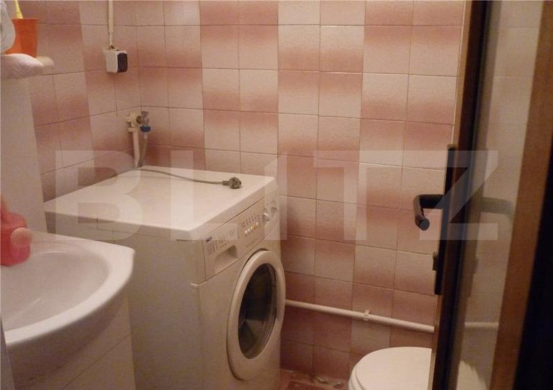 Apartament de vanzare, 4 camere, 100 mp, zona Vama, Suceava