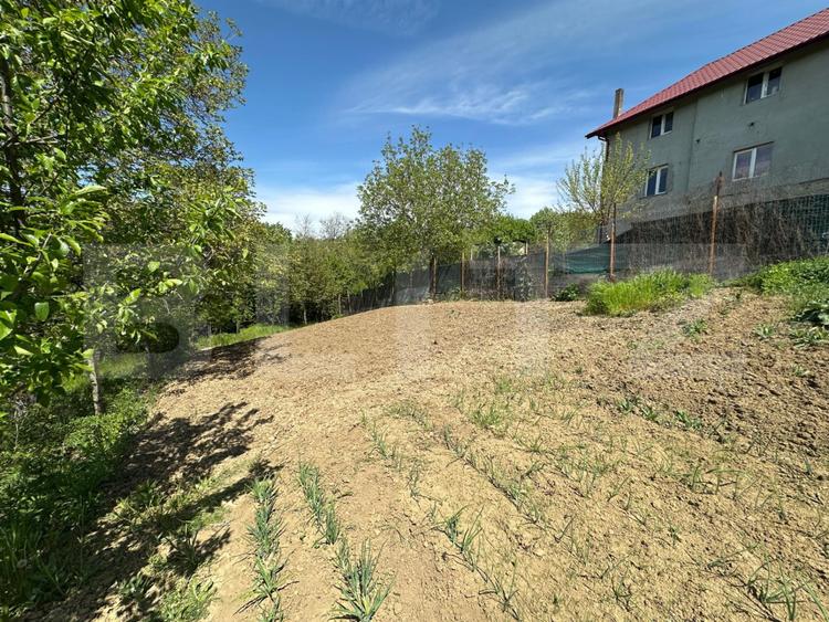 Casă de vânzare, 76 mp utili, teren 1.500 mp, vedere panoramică, zona Bucium