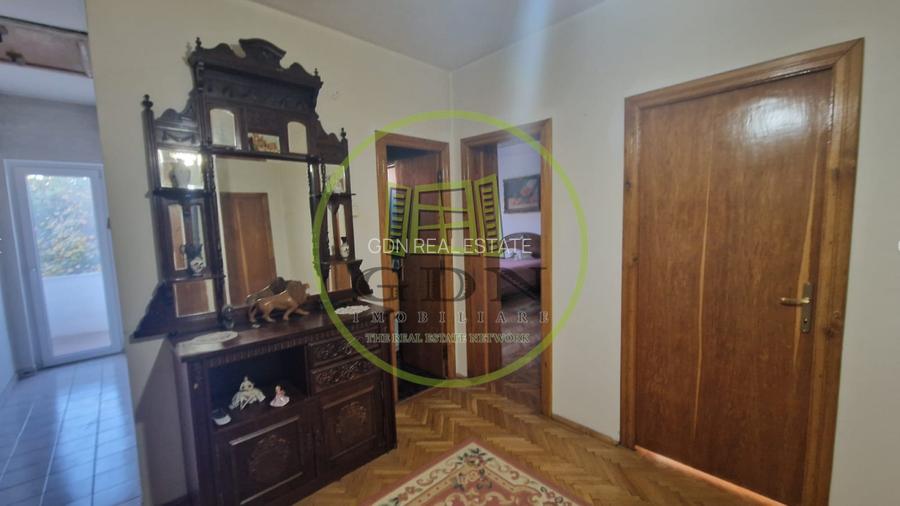 Casa cu 5 camere, 200mp, Centru - 10