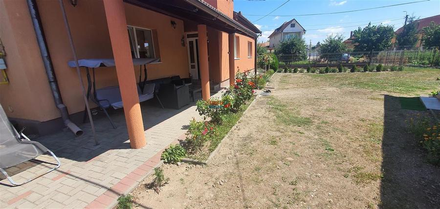 Casa de vanzare 2000 mp teren Micesti
