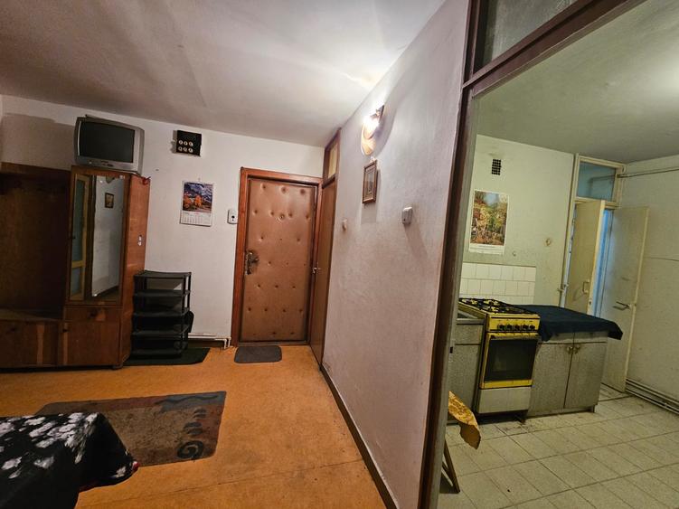 Apartament 3 camere, decomandat, Zona Mihai Eminescu in C-uri