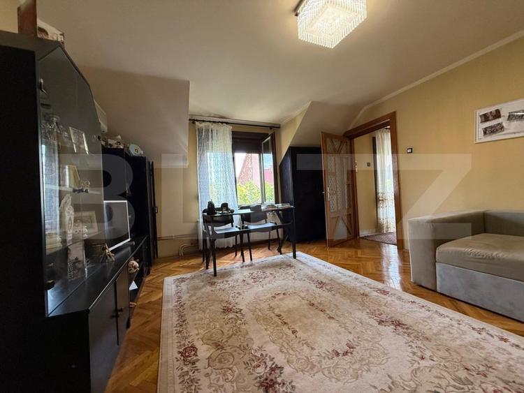 Casa individuala cu 10 camere si piscina, in Zona Dambovita COMISION 0