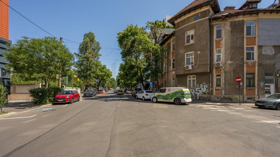REA1029043 Apartament in Vila l Strada Petru Rares
