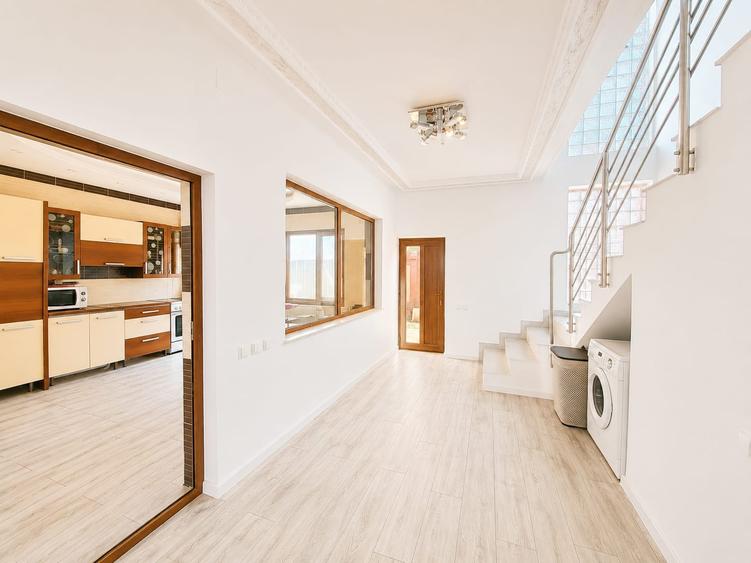 VALU LUI TRAIAN -Casa 6 Camere P+1+M 201 mp utili
