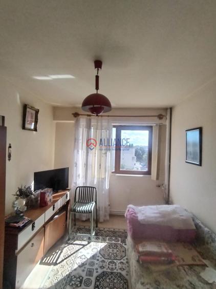 Casa De Cultura-Apartament cu 4 camere liber