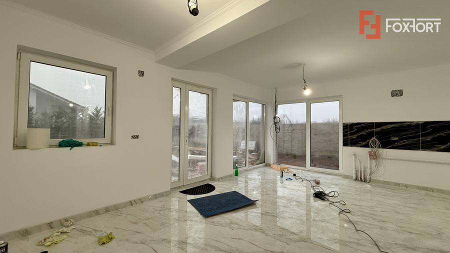 Duplex cu 4 camere, Parter + Mansarda, zona Sanandrei