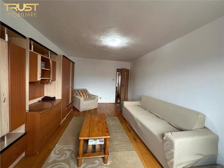 Ap 2 camere decomandat, zona centrala