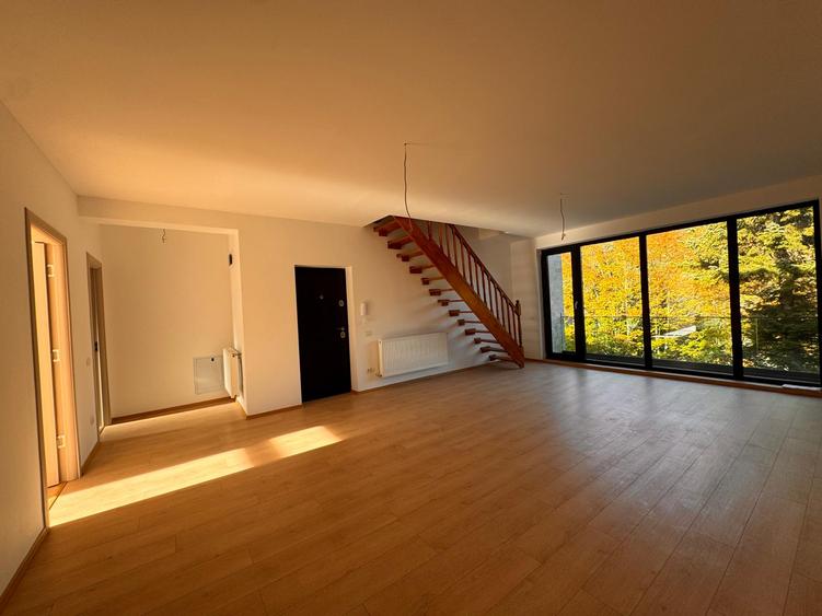 Penthouse, de vanzare in Sinaia, priveliste spectaculoasa !!!