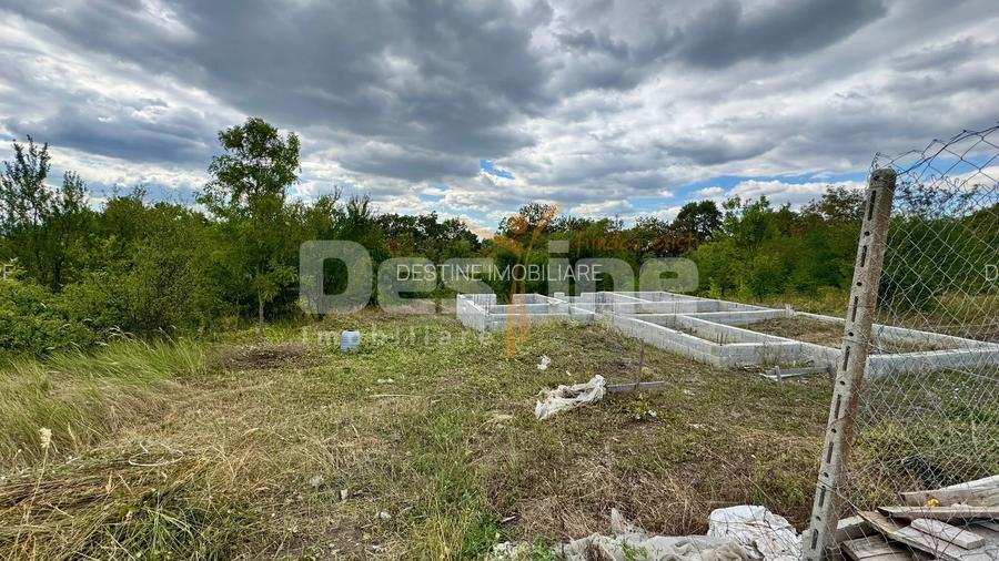 Teren intravilan cu fundatie - Strada Dimitrie Cantemir - 3