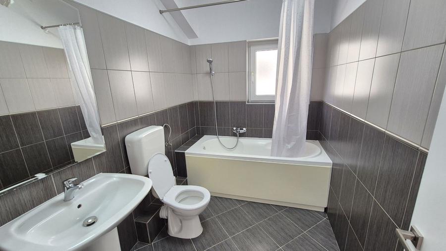 Casă cu 5 camere, 220 mp, teren 500 mp – Prelungirea Ghencea