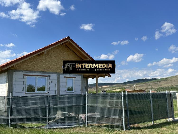 Casa in Rosu Teren 570 mp sau 1134 mp Terasa mare imprejmuit Barabant Alba - 11