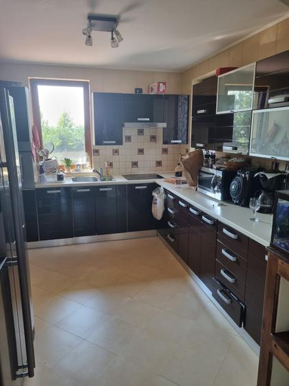 Casa la cheie zona rezidentiala in oras