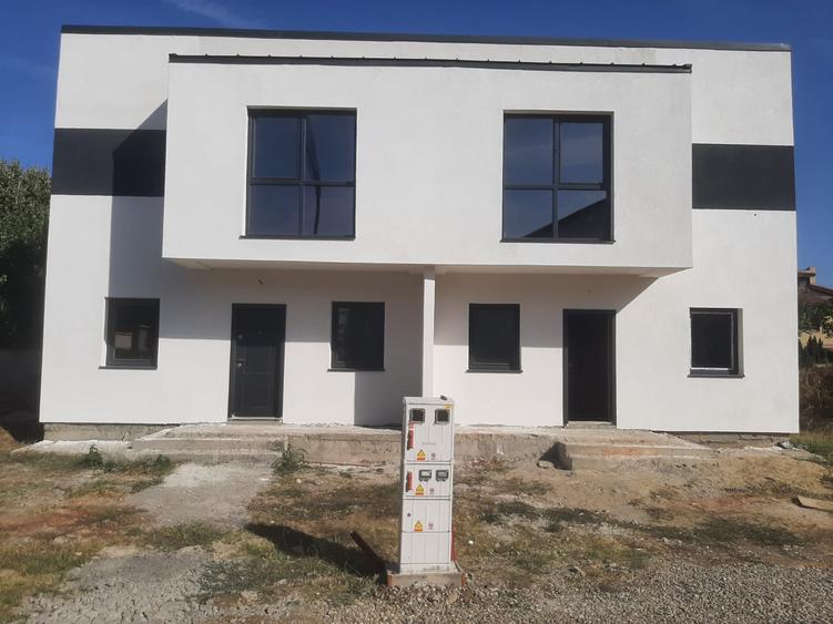Casa Corbeanca de vanzare, pereți dubli, vecinătăți exclusiviste