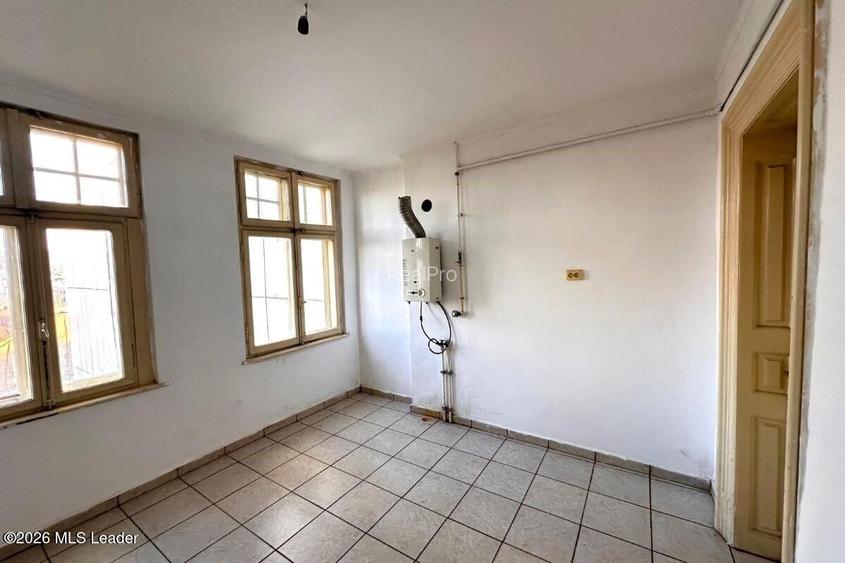 B-dul Carol I nr. 59, 188 mpu, etaj 3, 6 camere, bloc mic - 10