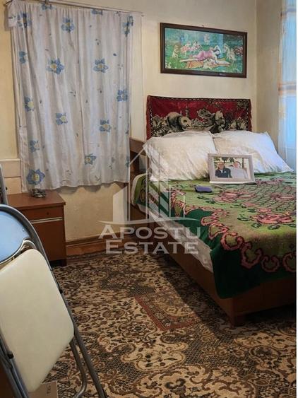 Casa batraneasca de vanzare cu teren de 1549mp, in Giarmata