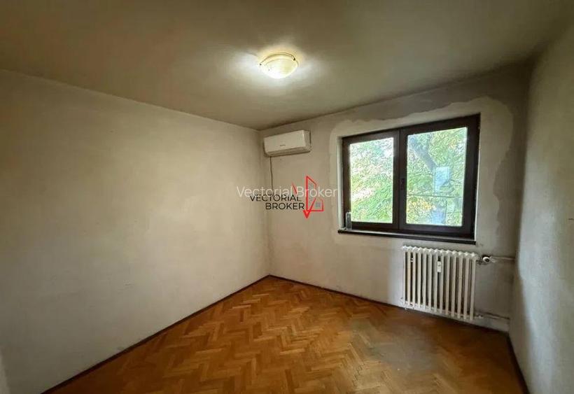 4 camere Titan Costin Georgian Metrou - 2