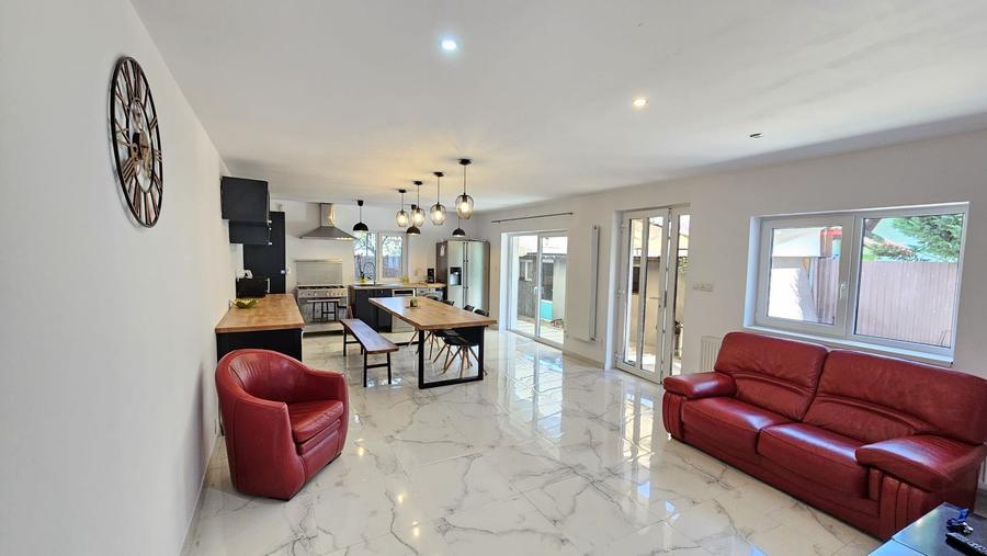0 % comision, Casa individuala 4 camere, 400 mp teren cartier Bulgaria