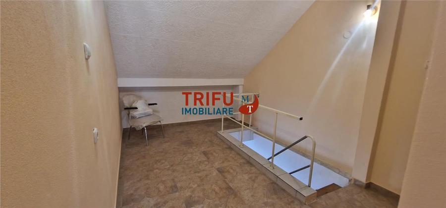 Spațiu de închiriat în Centru, ideal pentru salon de unghii – 40