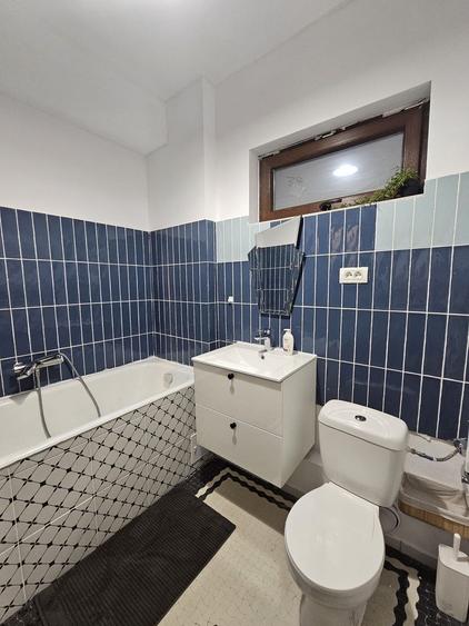 Apartament 4 camere ultracentral, renovat si mobilat, terasă spațioasă.