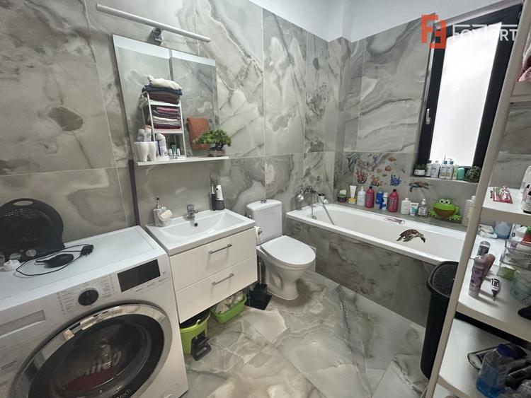 Apartament cu 3 camere si 2 bai, etaj 2 in Giroc