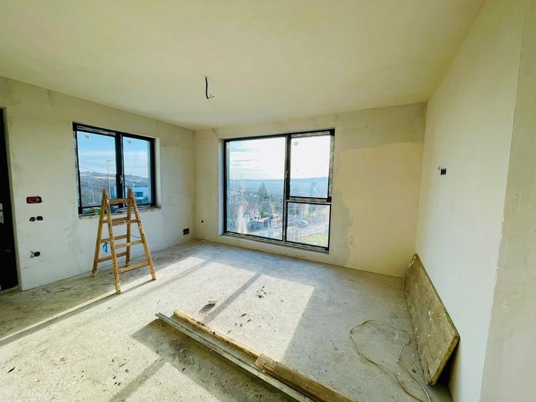 0% Comision! Casa noua- cuplata, S+P+M+(Pod), Dambul Rotund