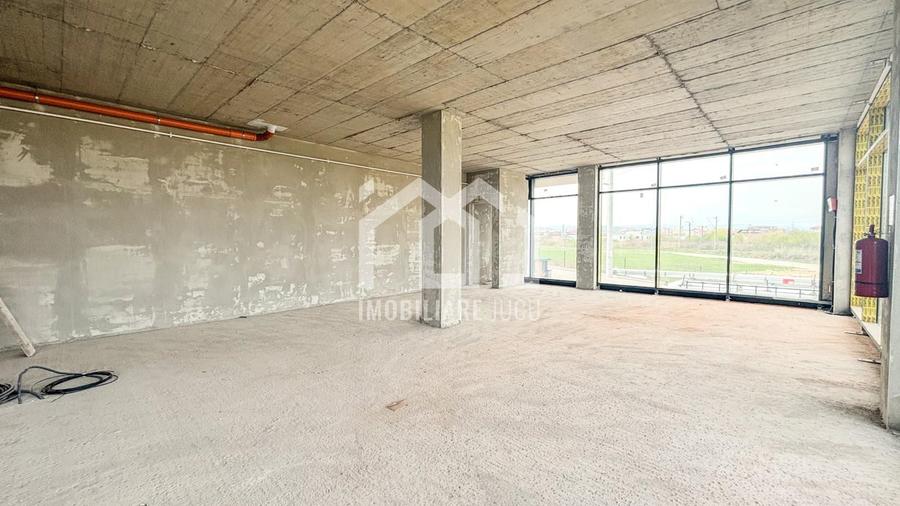 Spatiu comercial de inchiriat, Vitrina, 93mp, Apahida