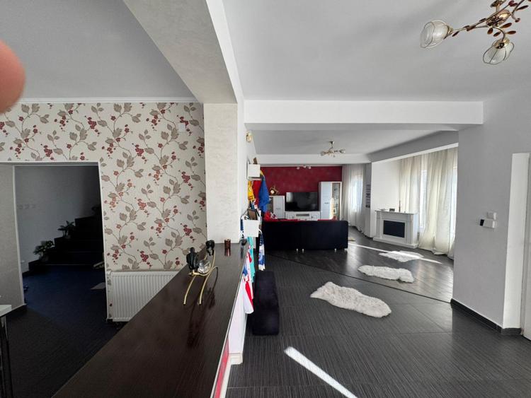 0% comision: Proprietate completă, 2 locuințe și terasă mare de 72 mp