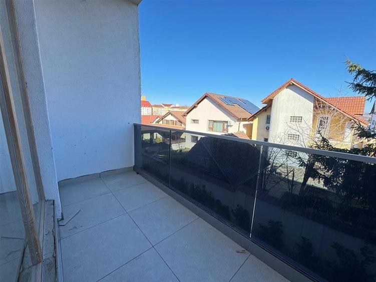 Apartament 2 camere 2 balcoane si loc de parcare in Selimbar