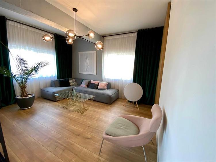 Apartament 2 camere, 72 mp, bloc nou, loc de parcare, Amaradia