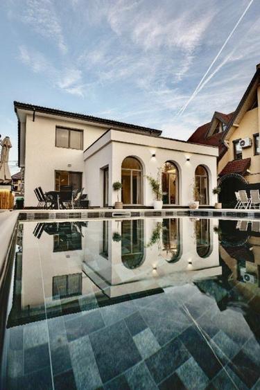 Vila  cu piscina  cu teren de 460mp
