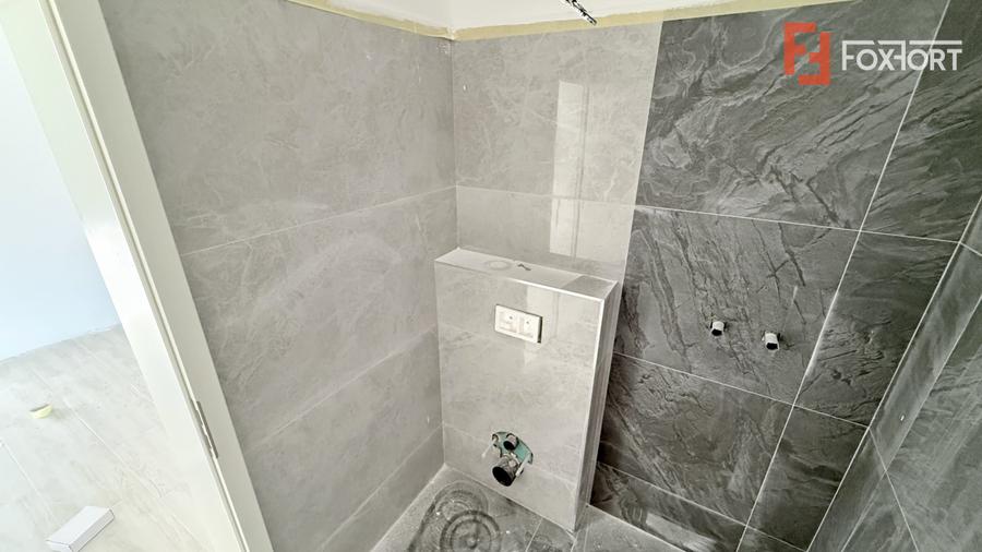 Duplex de vanzare, 3 camere pe parter + pod - Mosnita Veche