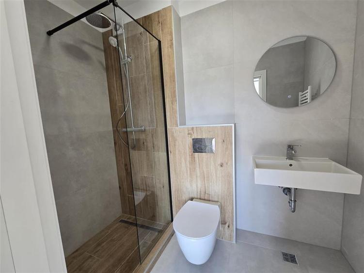 Apartament 3 Camere | Zona Tractorul | 2 Balcoane | NOU
