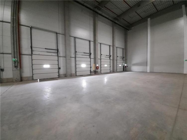 Spatiu Industrial - 900 mp - Logistica - Depozitare - Distributie