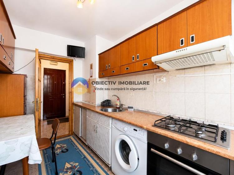 Apartament 2 camere CU PRIVELISTE - CENTRU