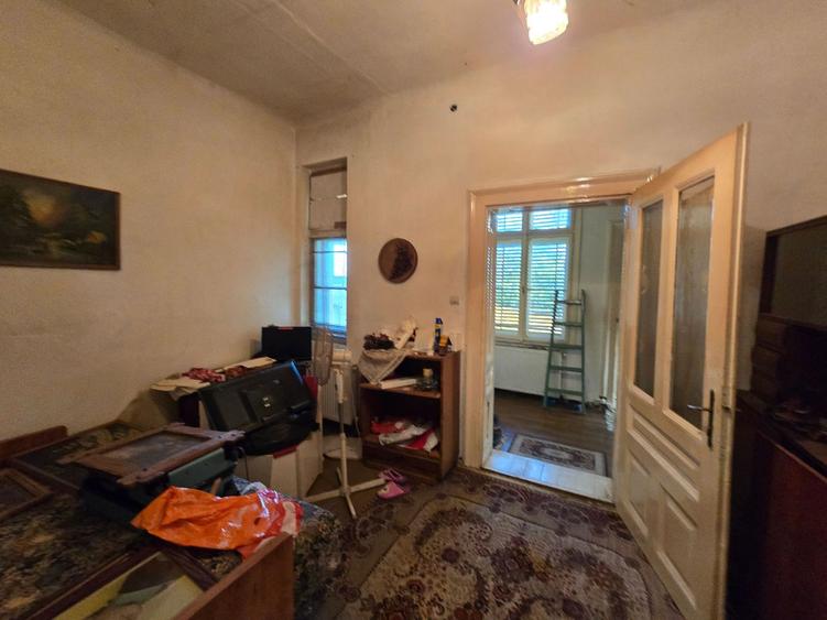 Apartament 4 camere, Zona Cetatii, Curte Comuna, Pivnita mare