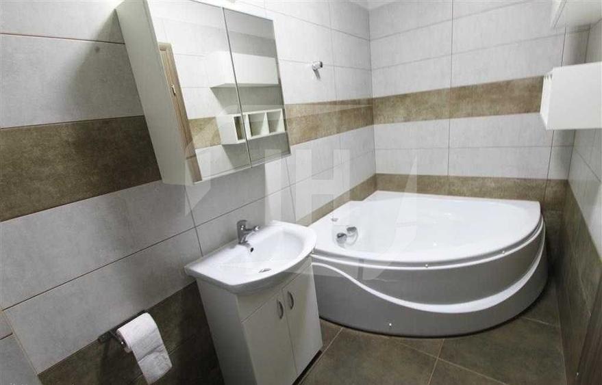 Apartament 3 camere bloc nou, zona Vivo