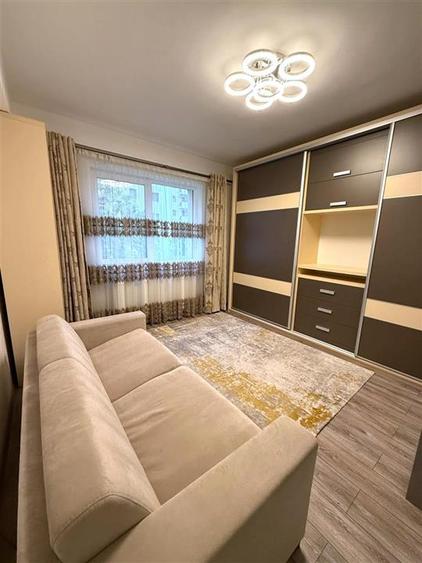 Apartament 3 camere confort 1 decomandat zona Orizont