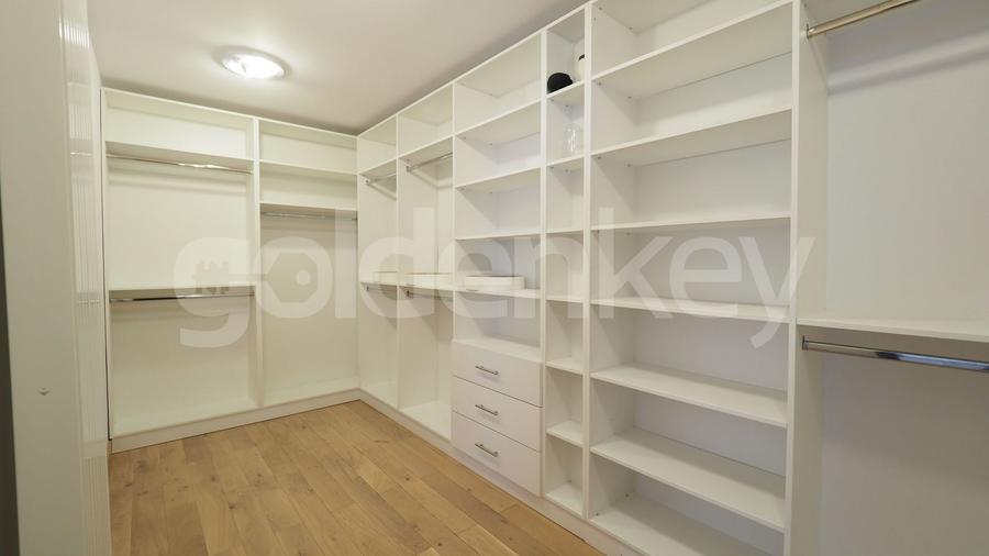 Vila mobilata cu 4 dormitoare si gradina proprie