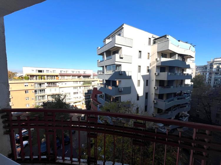 Inchiriere apartament 3 camere Bd. Unirii nr 55