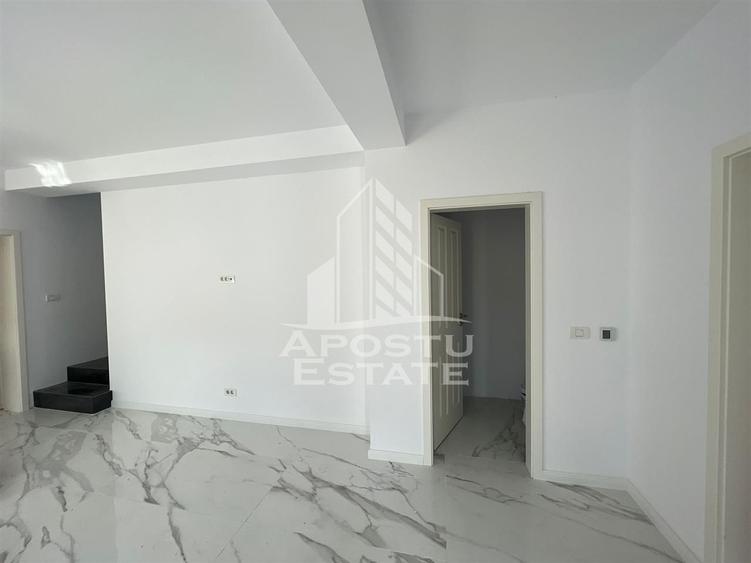 Duplex cu 5 camere, dormitor la parter si toate utilitatiile.