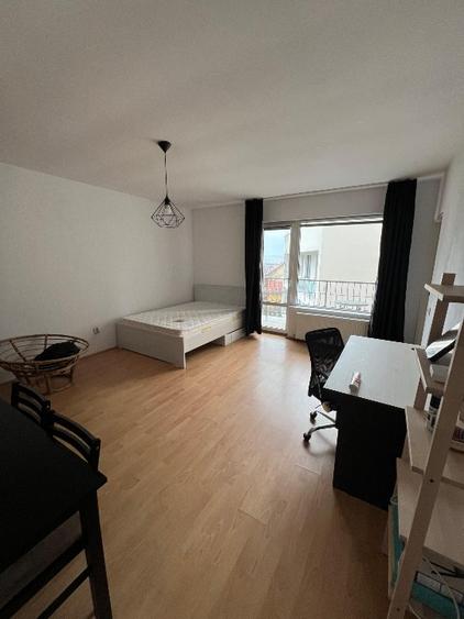 Închiriez direct de la proprietar – apartament 1 cameră / studio, 37 mp + balcon