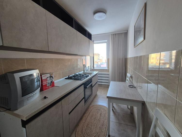GARA APARTAMENT CU 2 CAMERE SEMI, MOBILAT UTILAT 47 MP PRET 89500 EURO